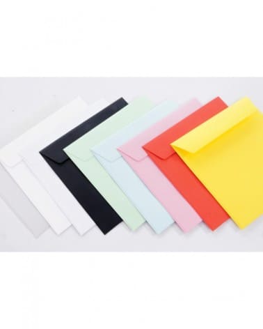 Koperty gładkie białe i kolorowe KW (156x156mm) z papierów barwionych w masie